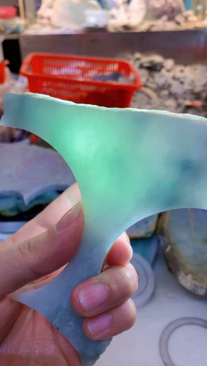 翡翠挂件未镶嵌0朗0翡翠珠宝494