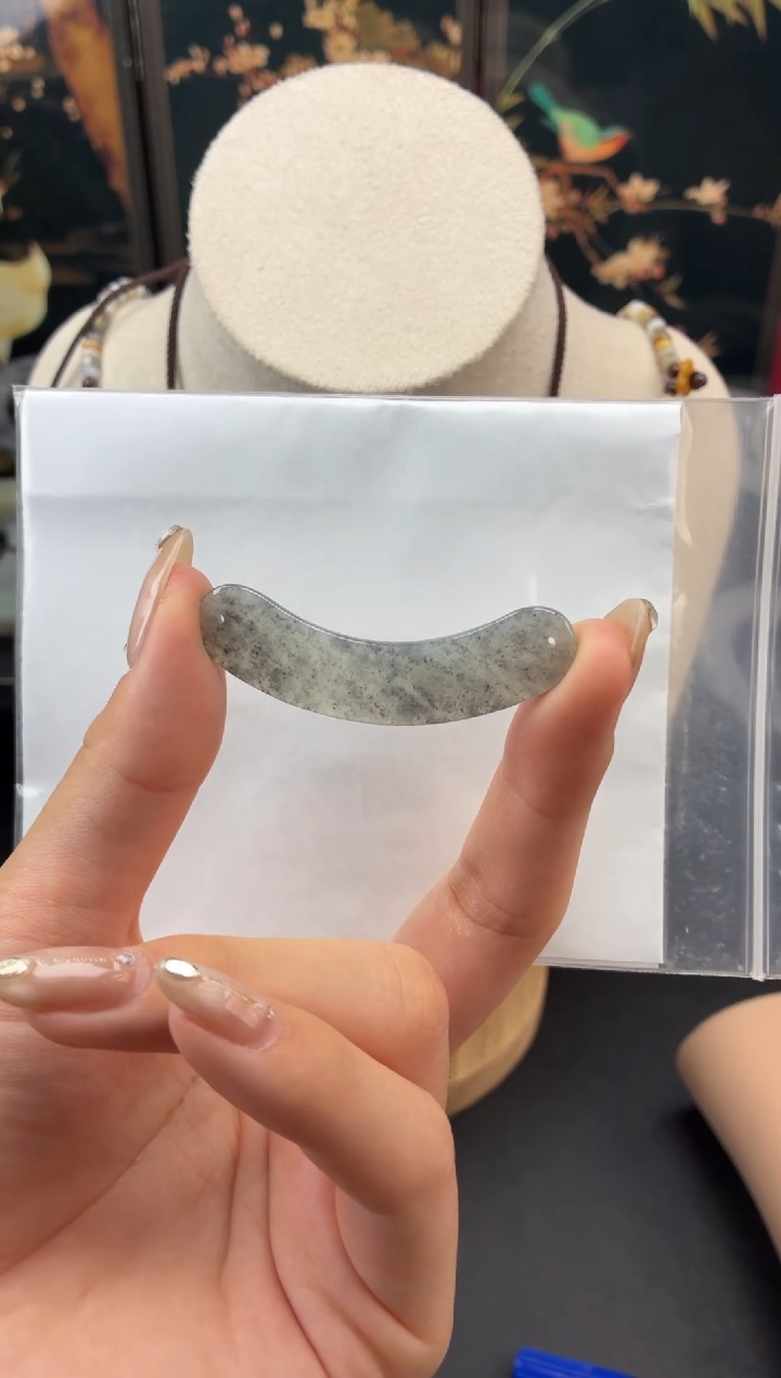 翡翠未镶嵌颈饰85号玉璜