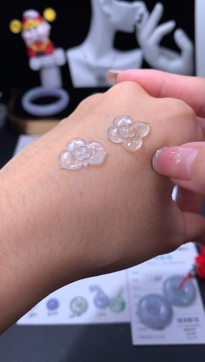 未镶嵌定制翡翠48小时鉴赏期 退货不扣服务费