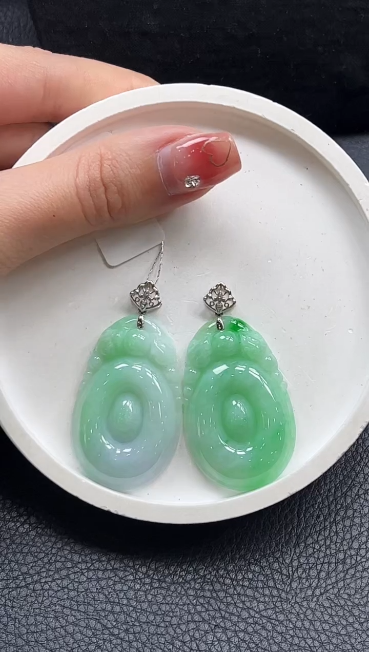 【闪购商品】翡翠颈饰18K金镶嵌福贝多样性发1件