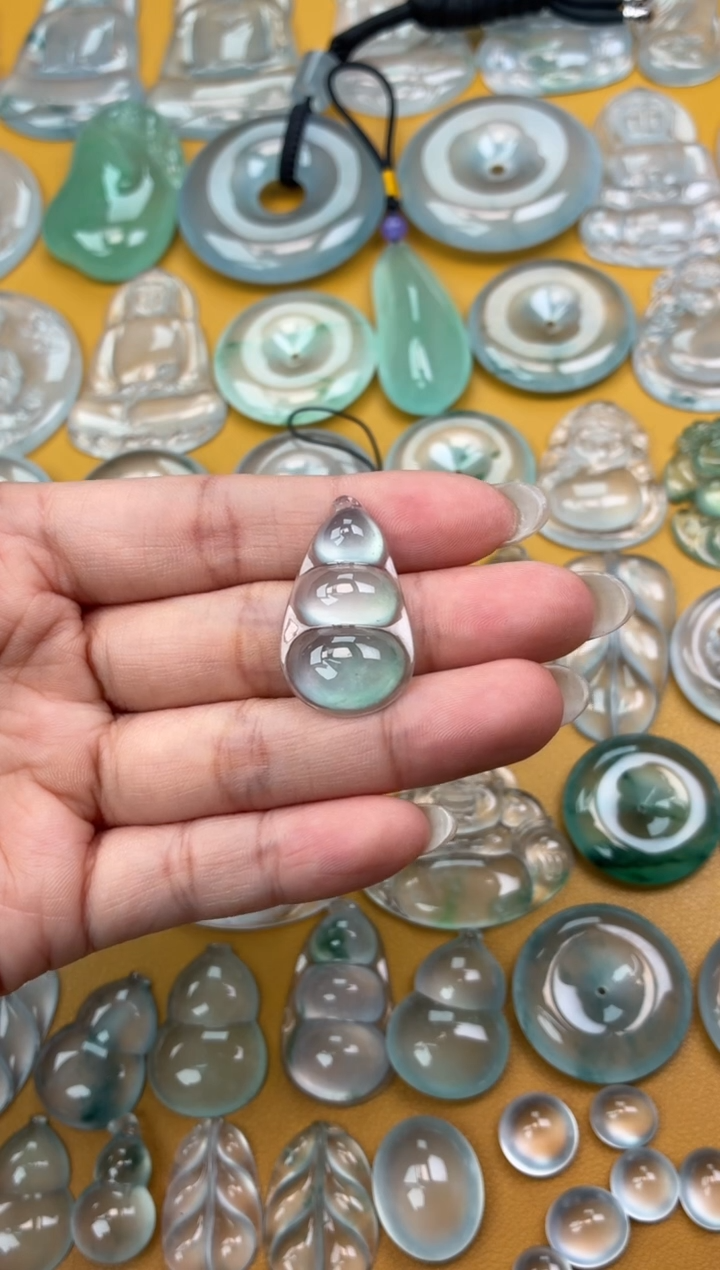 吊坠(不含链)未镶嵌翡翠15 豆子 31 18 5.5