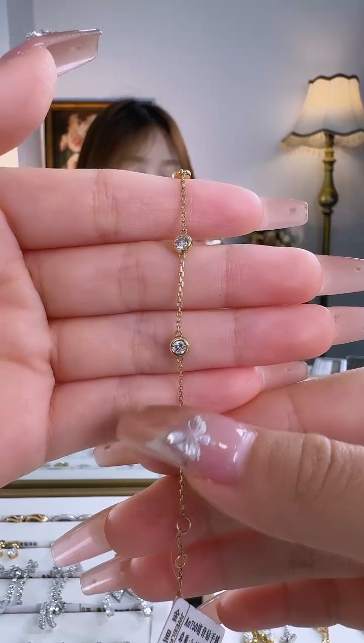 18K金镶嵌实验室培育钻石多泡泡手链