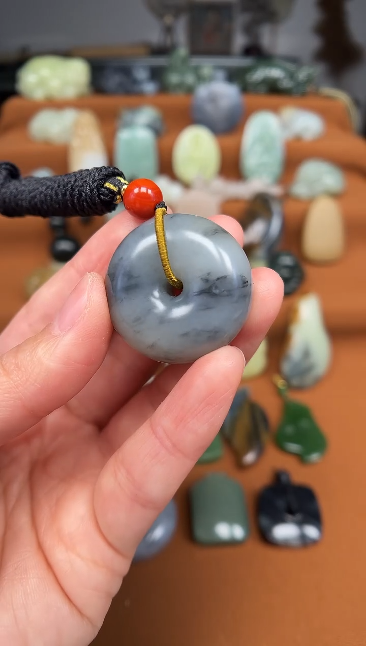 【闪购商品】和田玉颈饰未镶嵌平安扣