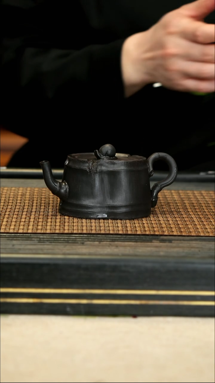 【闪购商品】紫砂茶壶63云雾天青 竹段