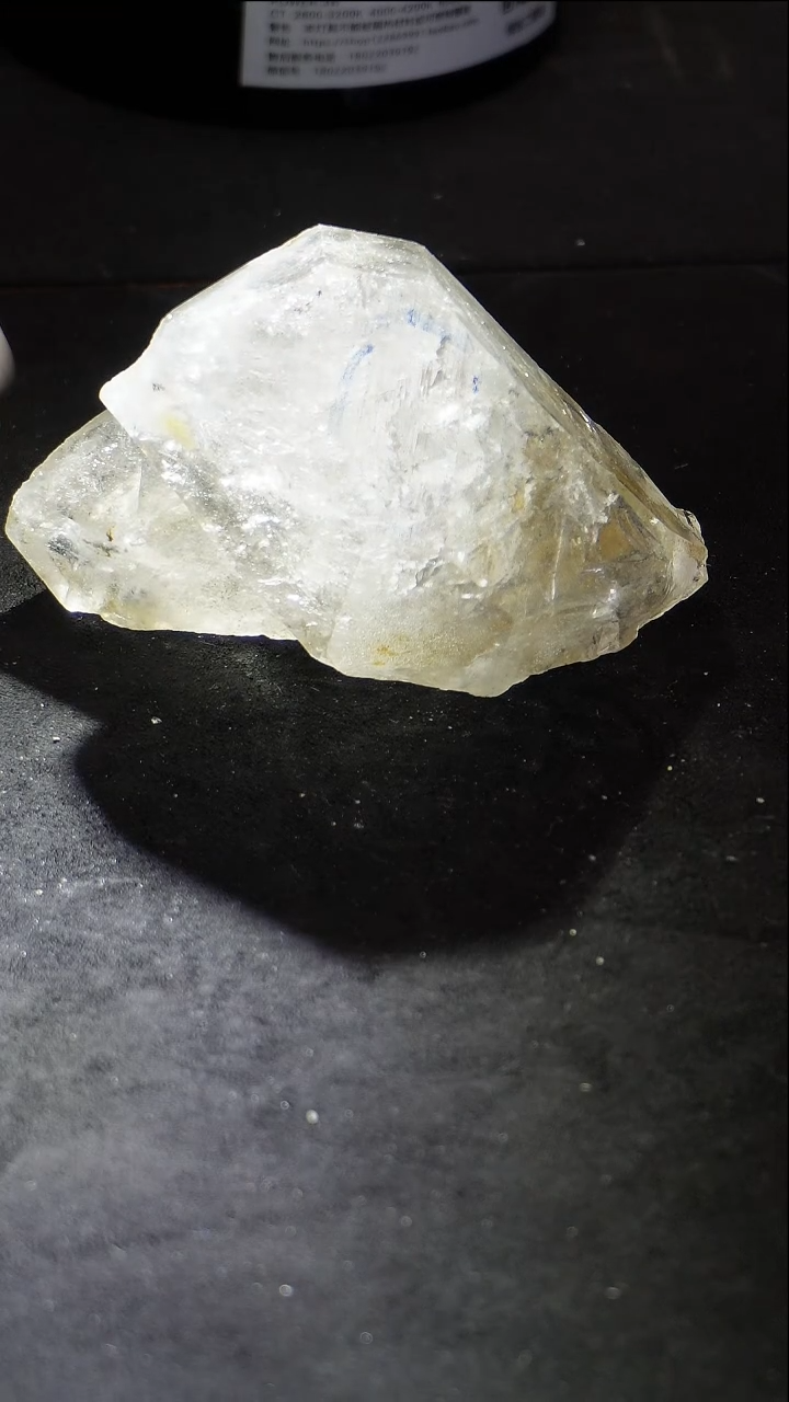 未镶嵌珠宝半成品水晶水胆原石D654