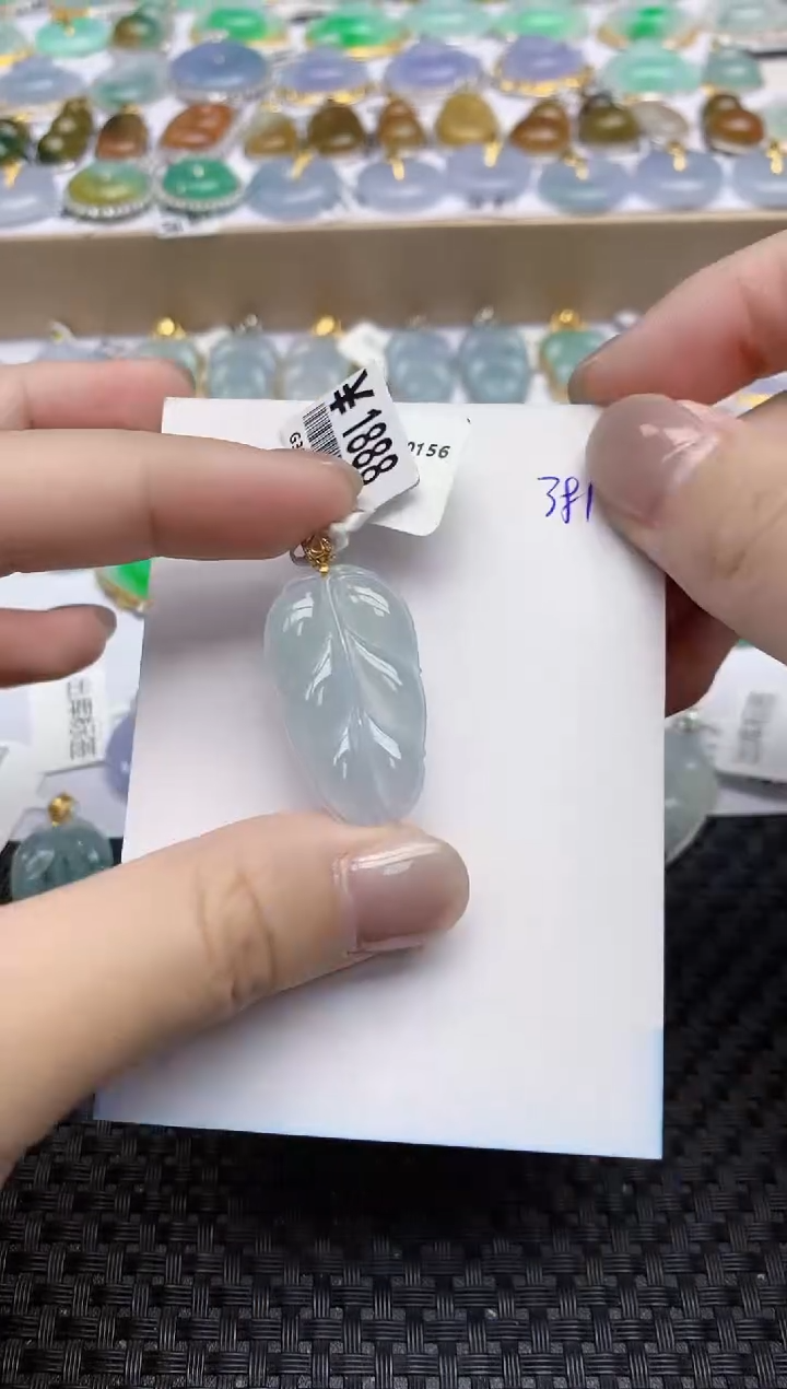 【闪购商品】翡翠颈饰18K金镶嵌天然翡翠A货