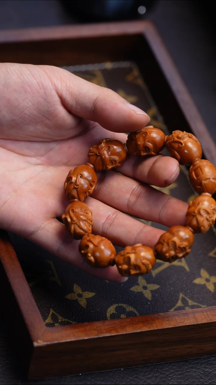 【闪购商品】橄榄核吊坠苏工橄榄核