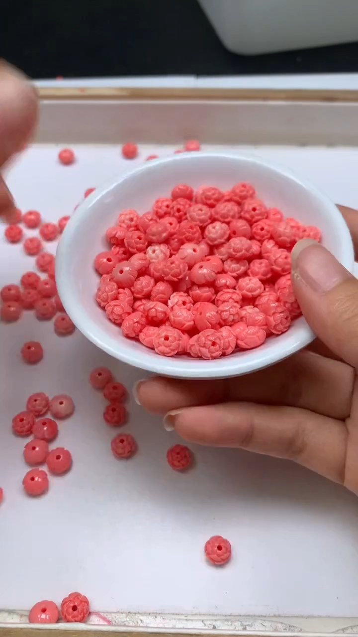 未镶嵌散珠拼合珍珠（马贝珠）M790 女皇贝 莲花6*8mm10个8.8元