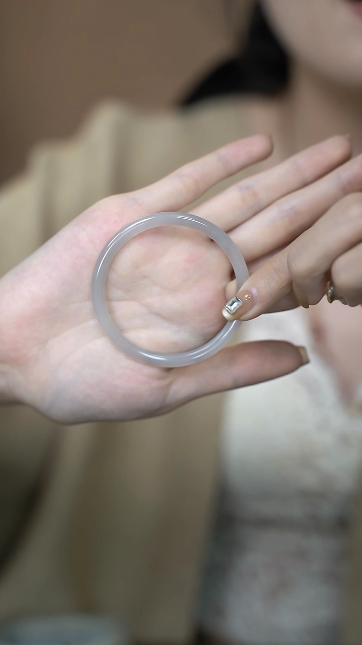 【闪购商品】和田玉手镯未镶嵌烟紫51