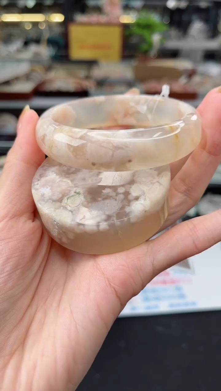 【闪购商品】石英质玉手镯未镶嵌60圈口（赠品镯心）369