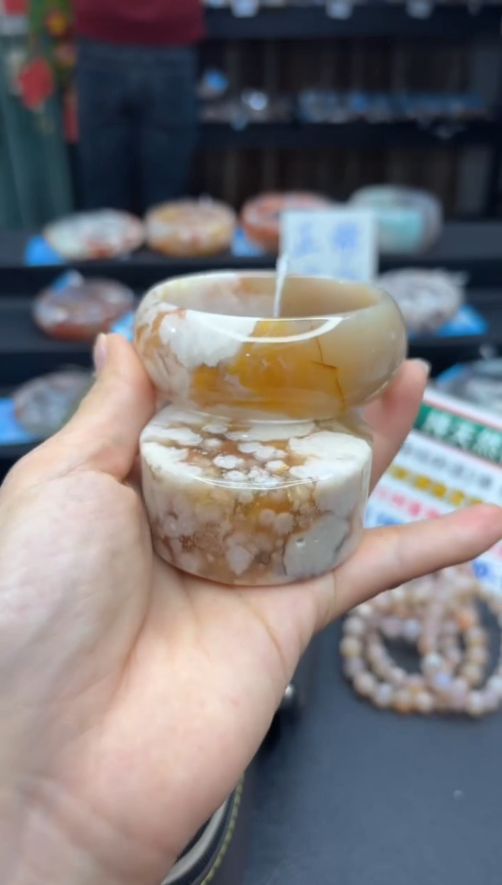【闪购商品】石英质玉手镯未镶嵌645（57圈赠送镯心）