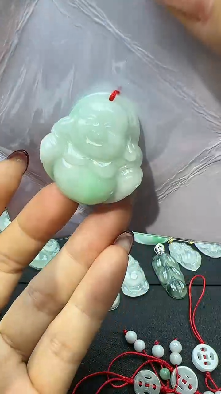 【闪购商品】翡翠颈饰未镶嵌佛公