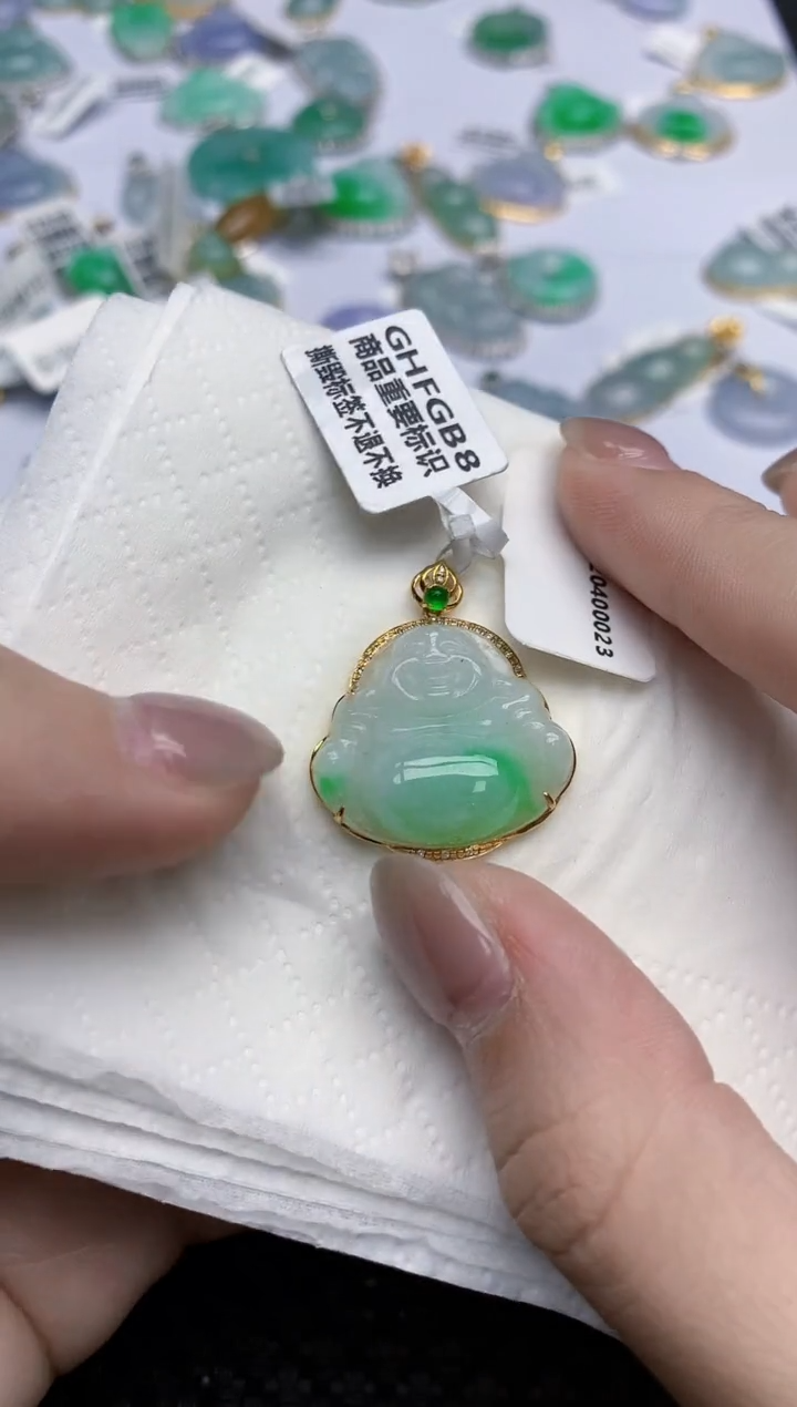 【闪购商品】翡翠颈饰18K金镶嵌天然翡翠A货