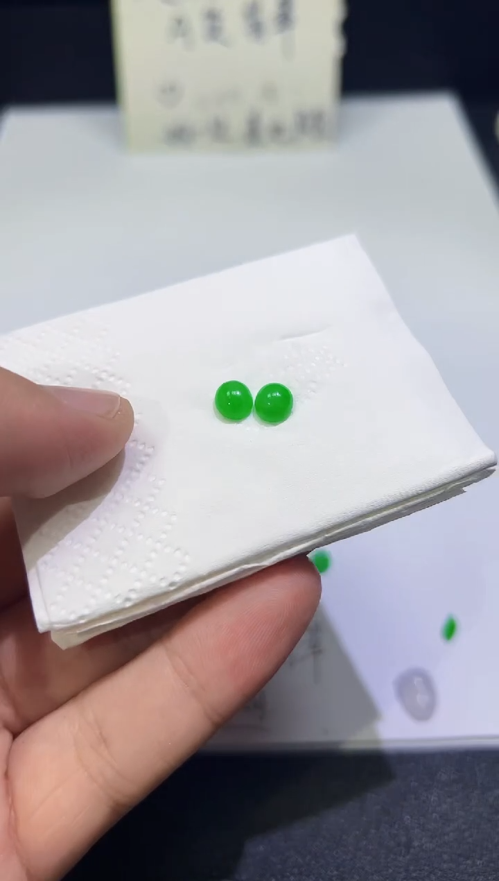 裸石翡翠缅甸A货翡翠一对