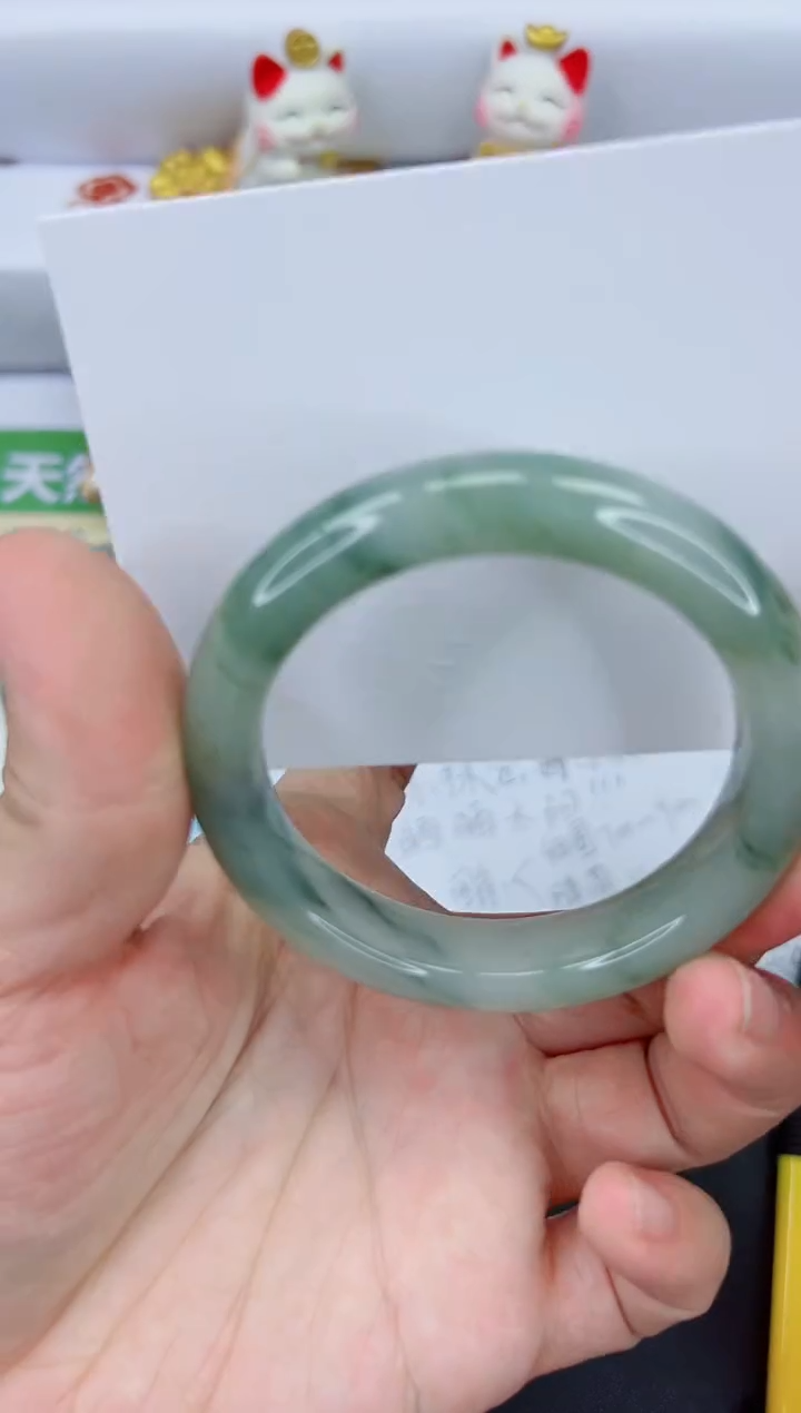 【闪购商品】石英质玉手镯未镶嵌1890-52.4