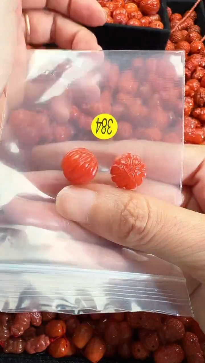 颈饰未镶嵌南红玛瑙1