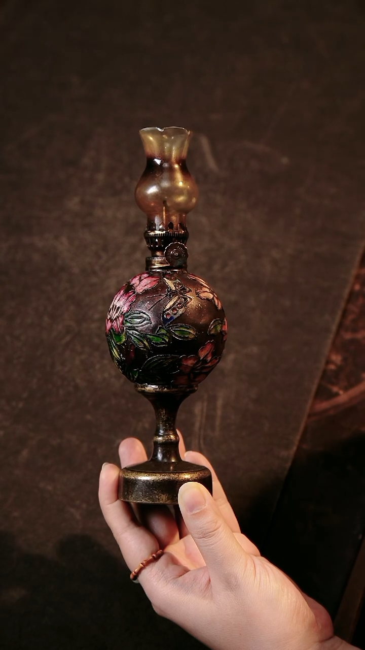 王老师油灯蝶恋花2