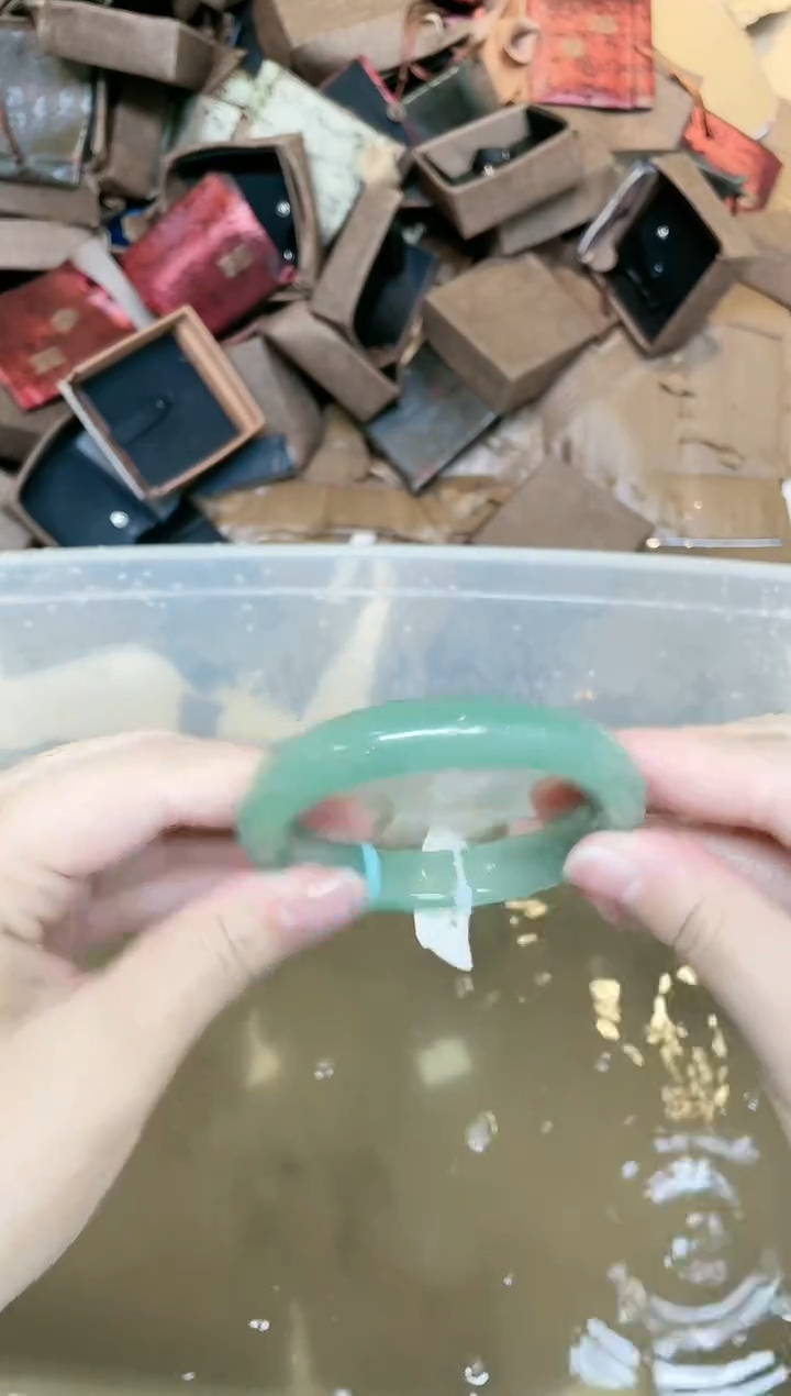 石英质玉手镯未镶嵌360-58