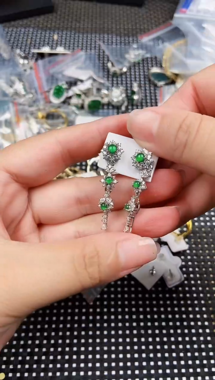 翡翠未镶嵌耳饰1111111111