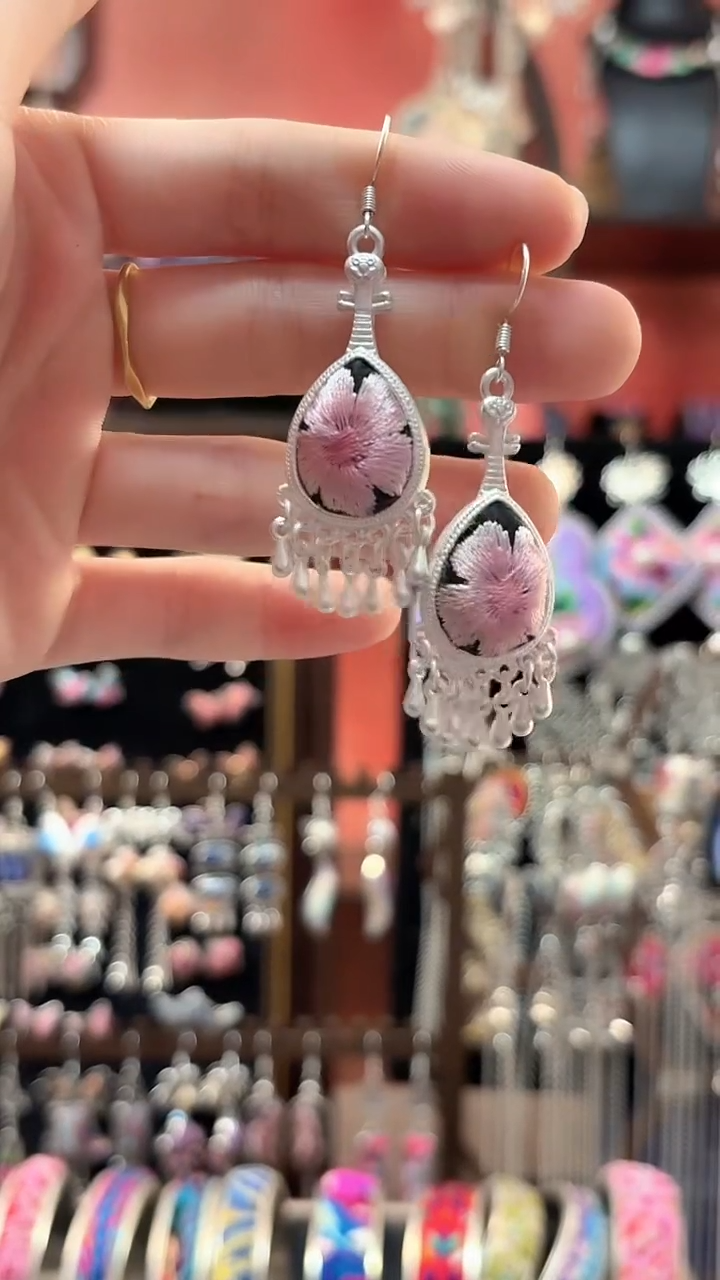 织绣 云织谣民族风精美饰品   125