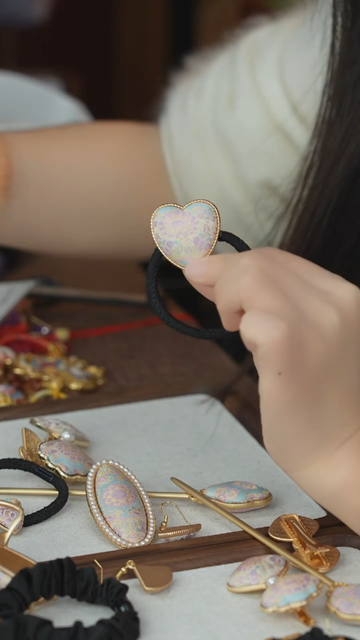 刺绣闪购纯手工非遗国风饰品