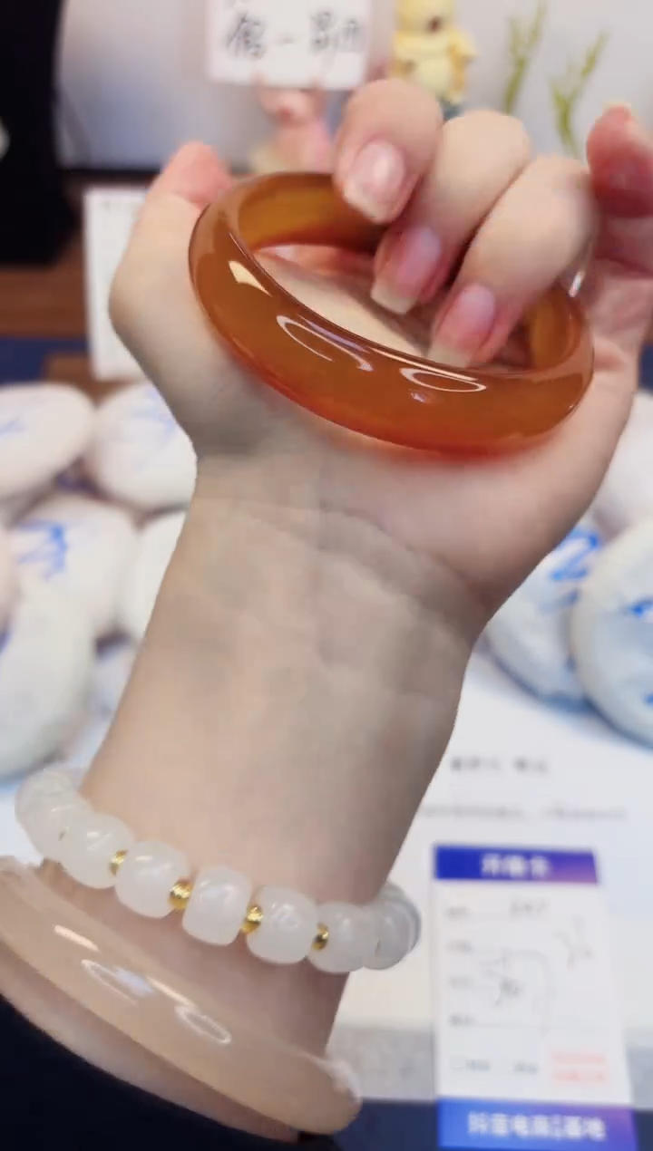 【闪购商品】石英质玉手镯未镶嵌247-玛瑙-圈口56