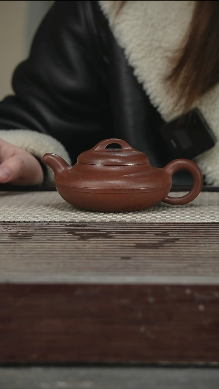 茶壶紫砂37号260CC