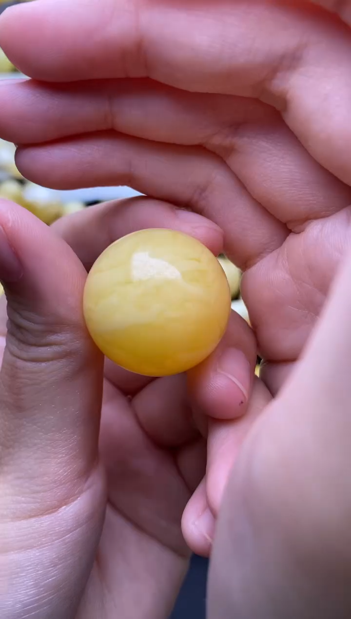 未镶嵌琥珀裸石 大小姐珠宝严选42