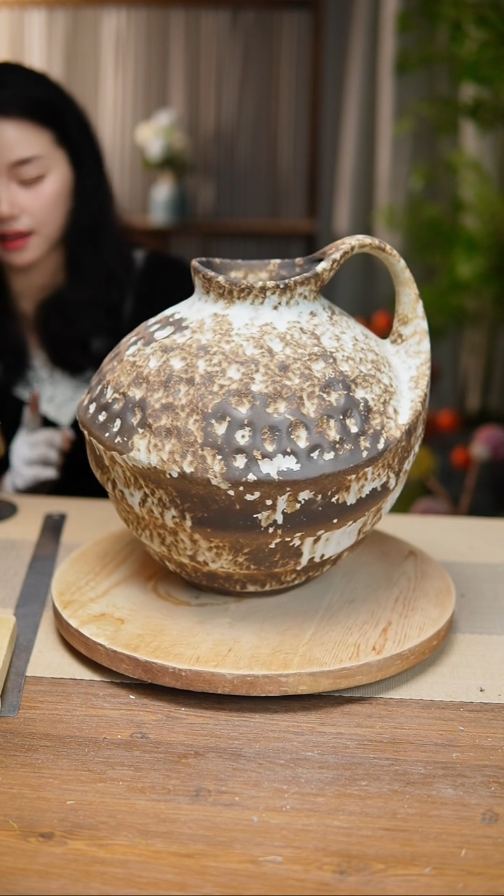 【闪购商品】陶瓷花器诧寂黑胖奶壶