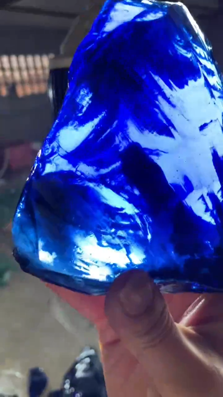 新疆五彩石原石摆件