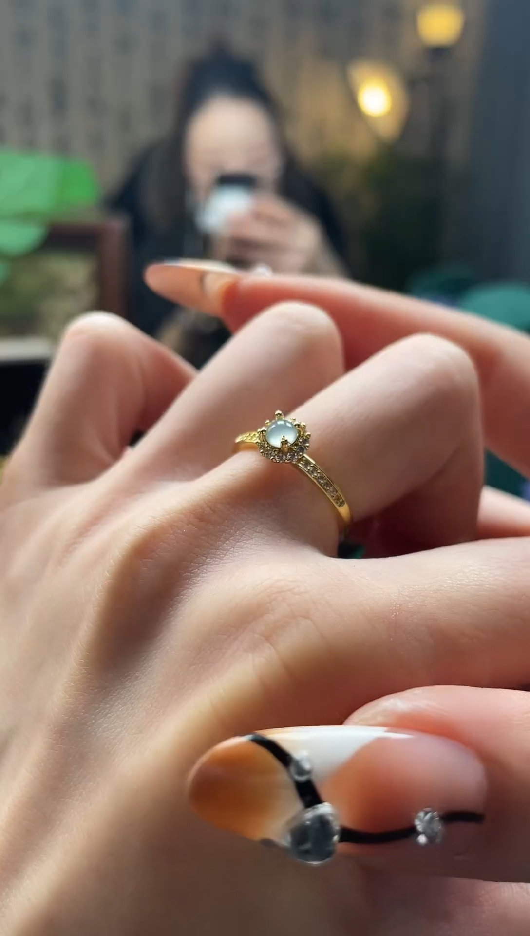 娥静宝石英岩手镯ZC