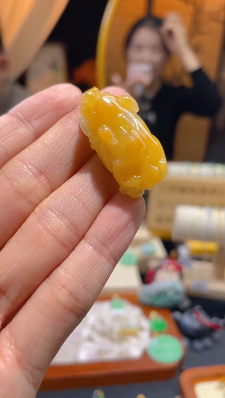 【闪购商品】翡翠颈饰未镶嵌假一赔三