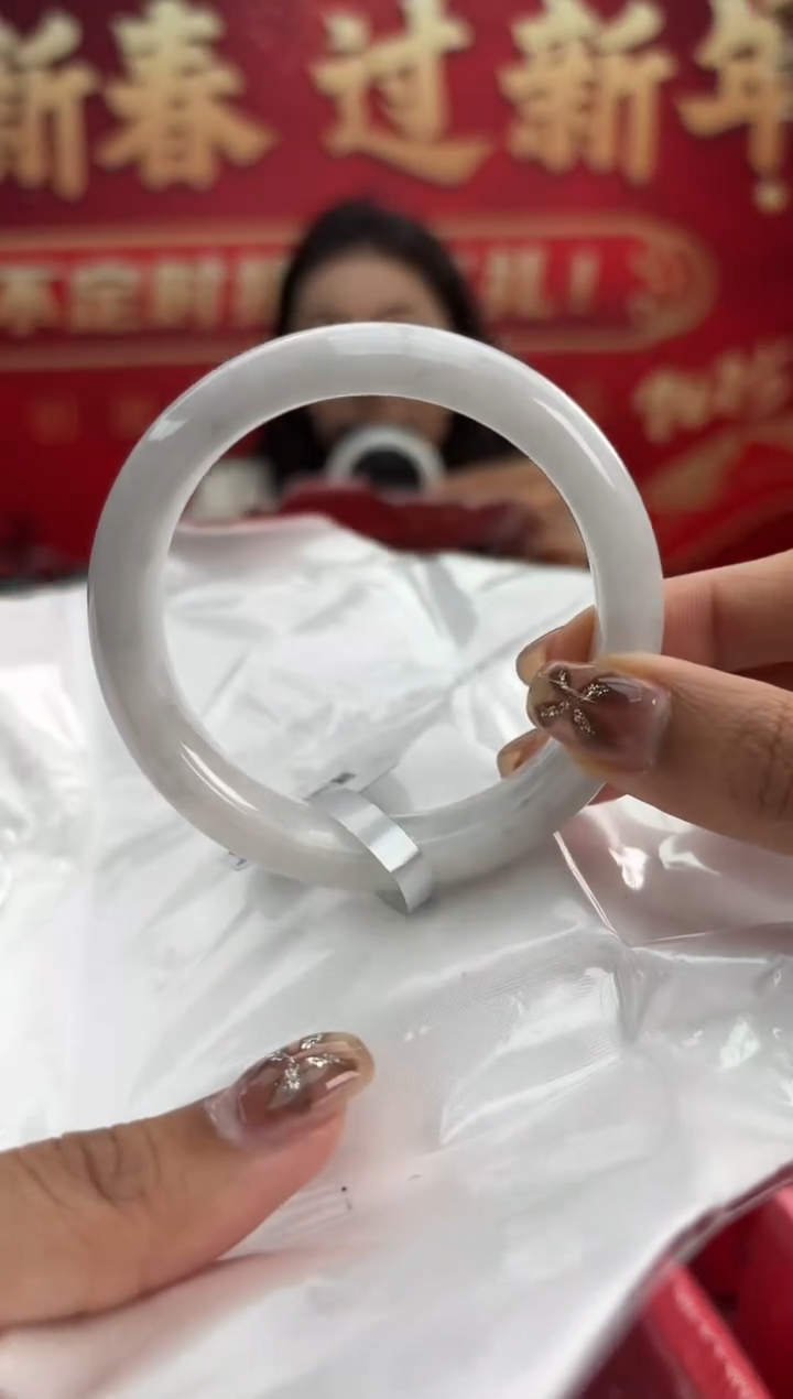 【闪购商品】翡翠手镯未镶嵌7手镯