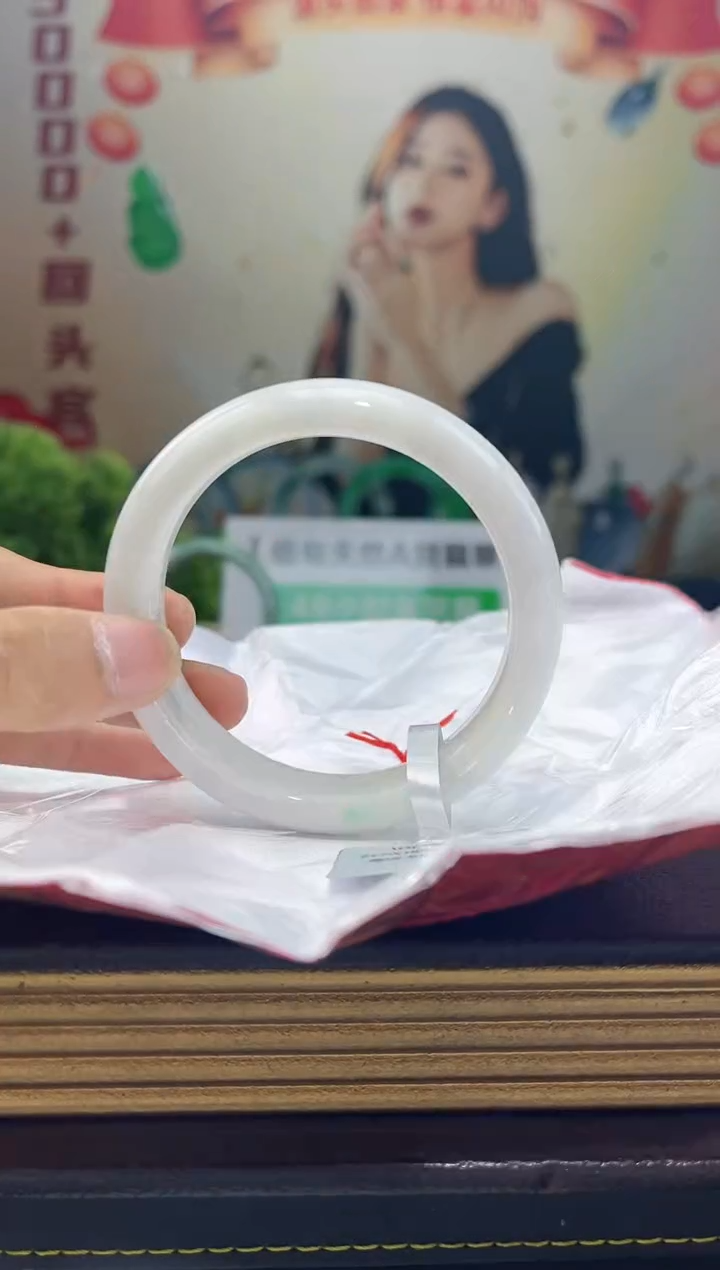 【闪购商品】翡翠手镯未镶嵌手镯6