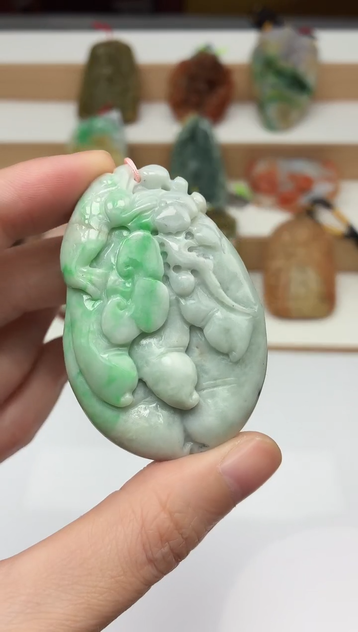 颈饰未镶嵌翡翠牌子