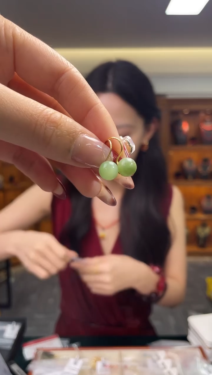 未镶嵌和田玉耳饰（多样性发一件）