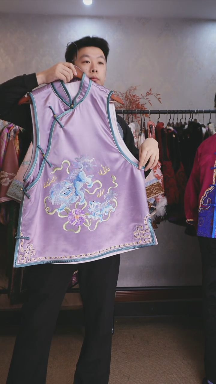 刺绣马甲浅紫色     