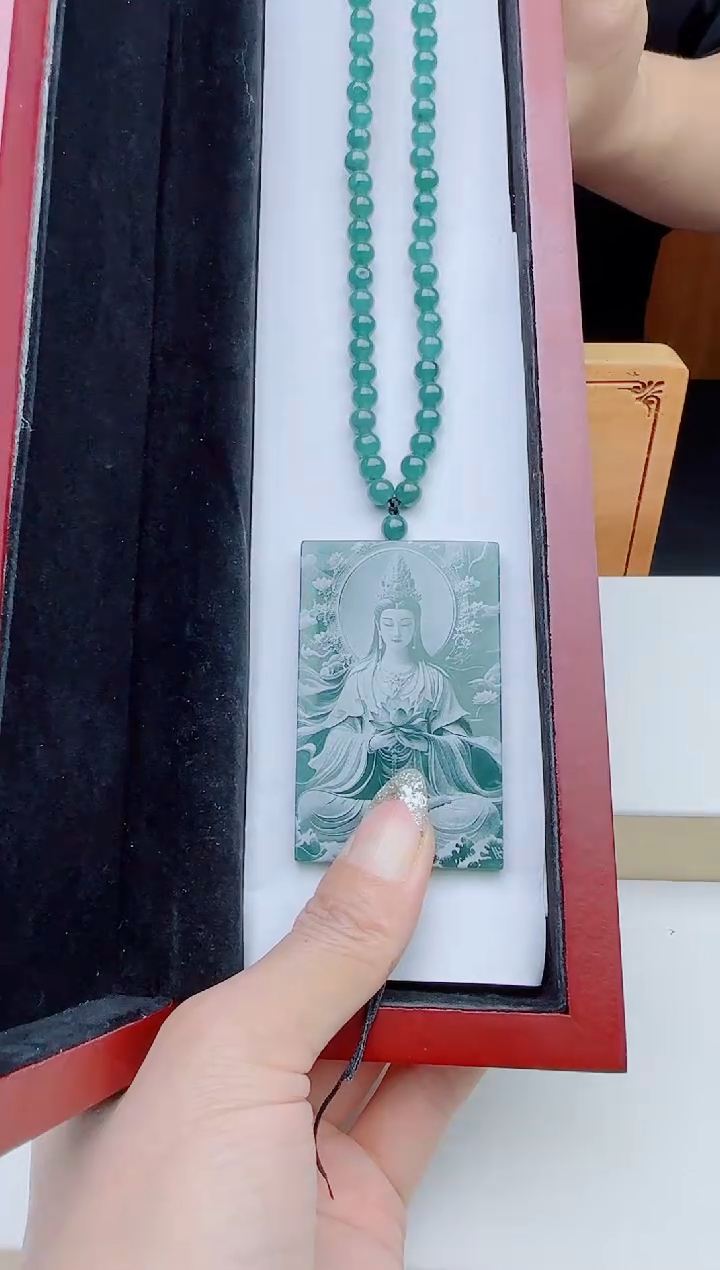 颈饰未镶嵌翡翠多样性发其一