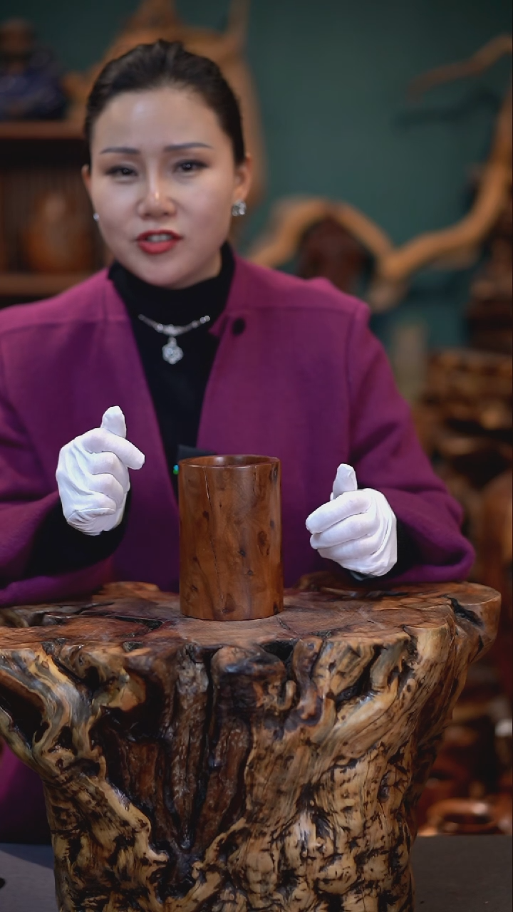 【闪购商品】枣木雷击枣木笔筒