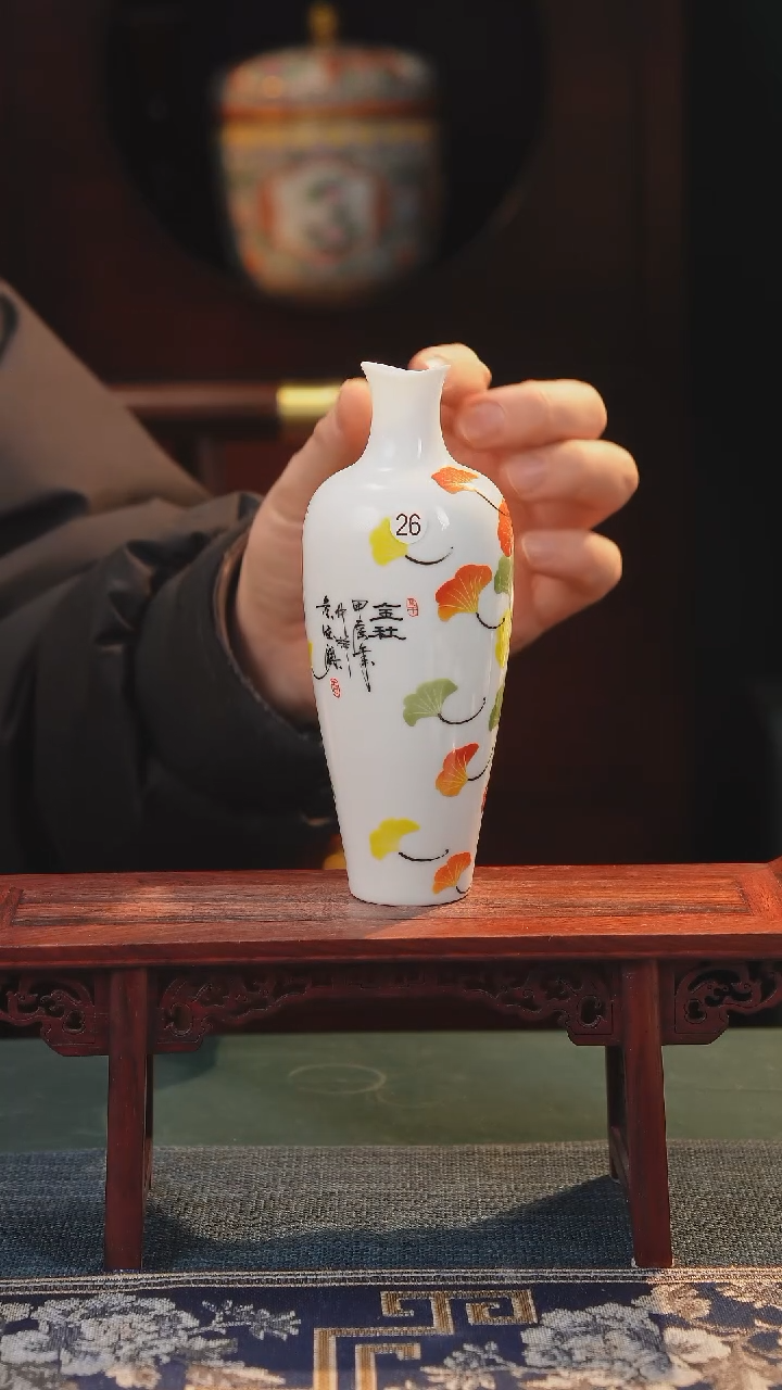 【闪购商品】摆件釉下五彩纯手工手绘原创瓷器