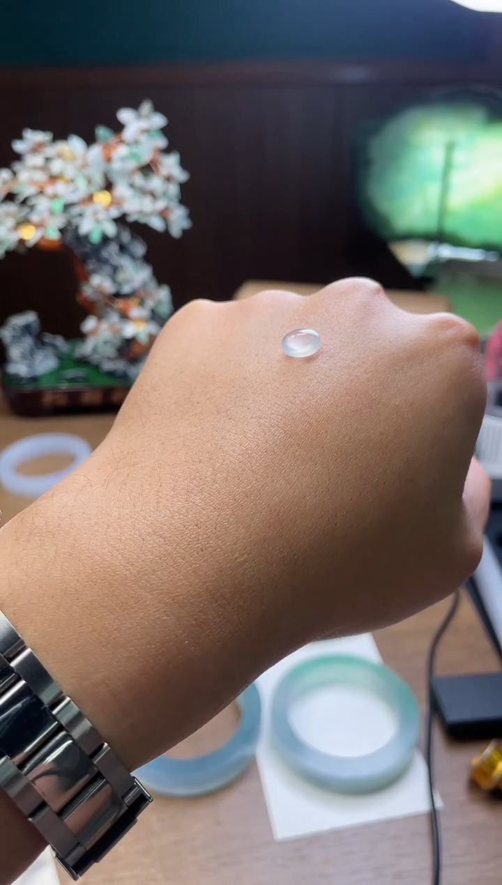 【闪购商品】翡翠裸石翡翠蛋面一颗