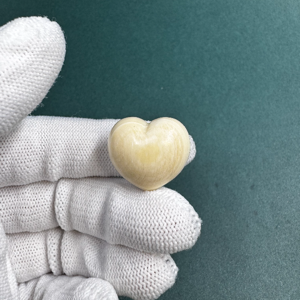 N1029天然猛犸牙爱心配饰 支持鉴定 假一罚四