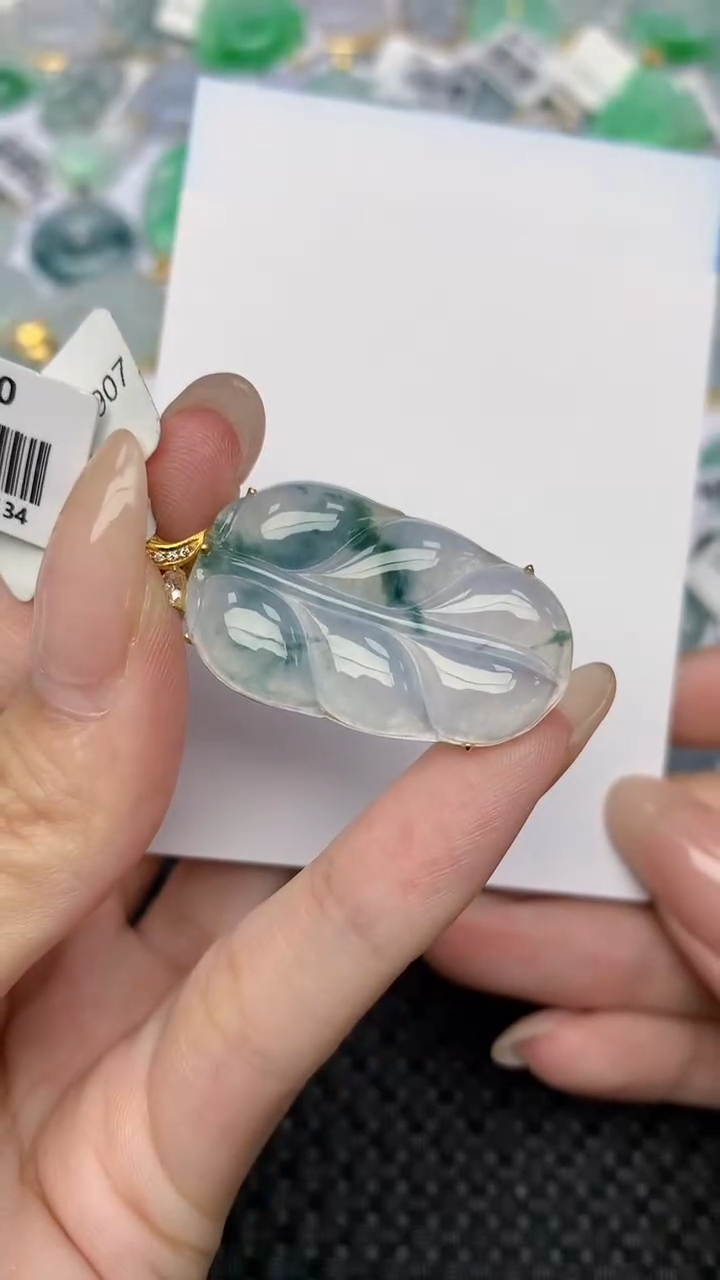 翡翠18K金镶嵌颈饰天然翡翠a货