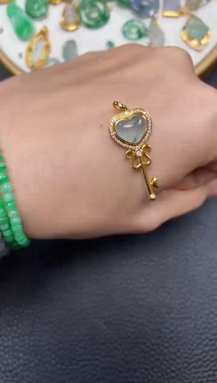 【闪购商品】翡翠吊坠(不含链)18K金镶嵌一个  JK359