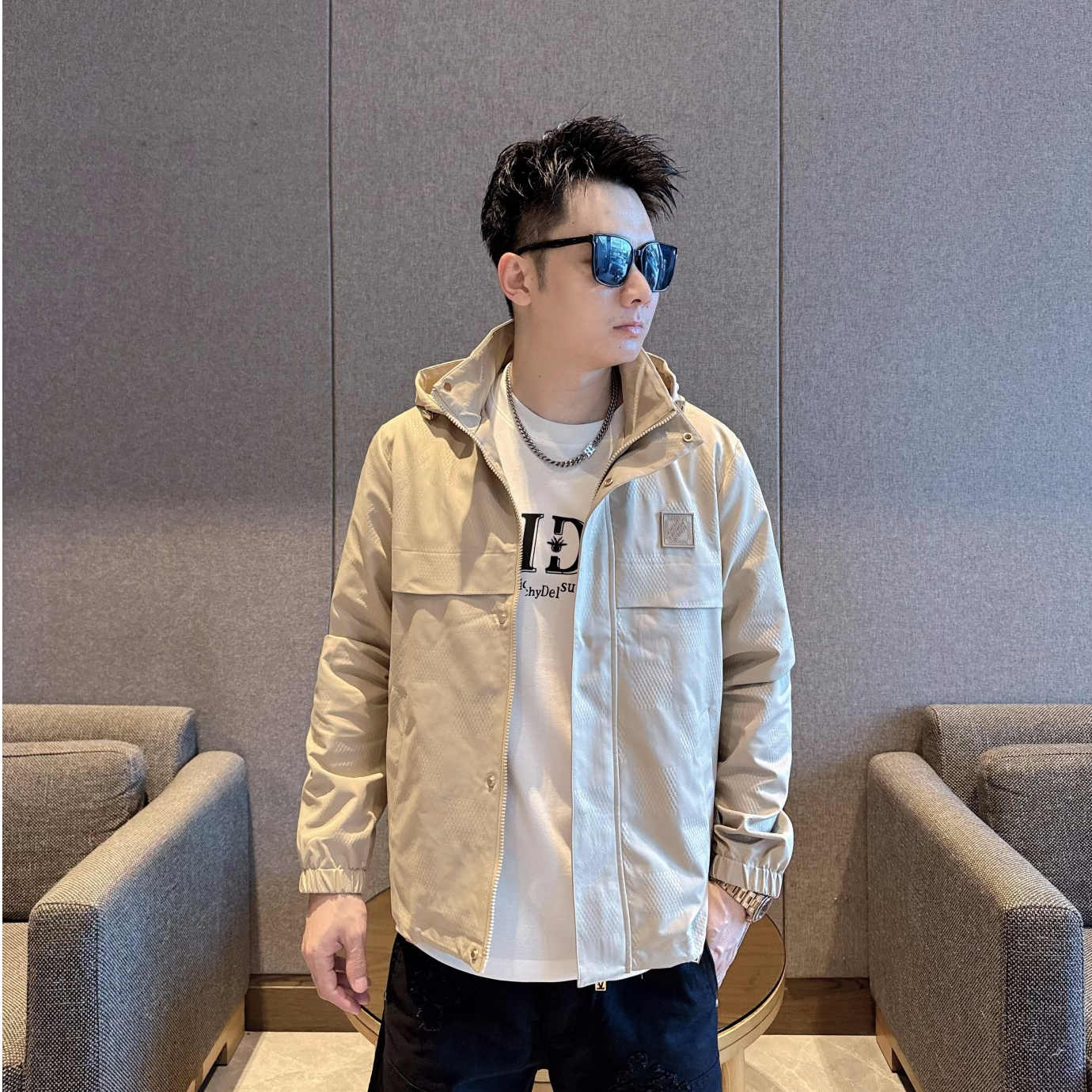 2025男士秋季连帽男士宽松休闲潮流夹克长袖简欧风拼接帅气轻奢