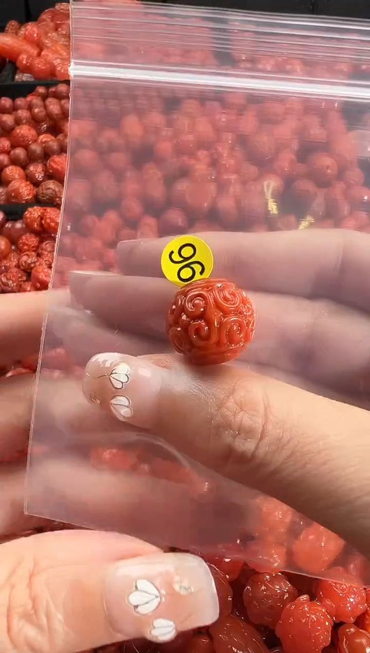 颈饰未镶嵌南红玛瑙1