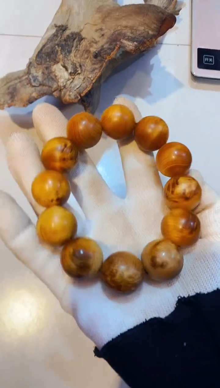 柏木（崖柏）28北太行崖柏手把件手串
