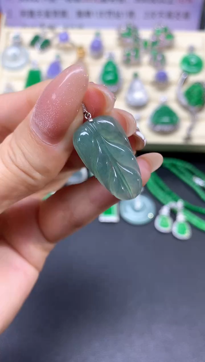 【闪购商品】翡翠吊坠(不含链)18K金镶嵌吊坠|800+80