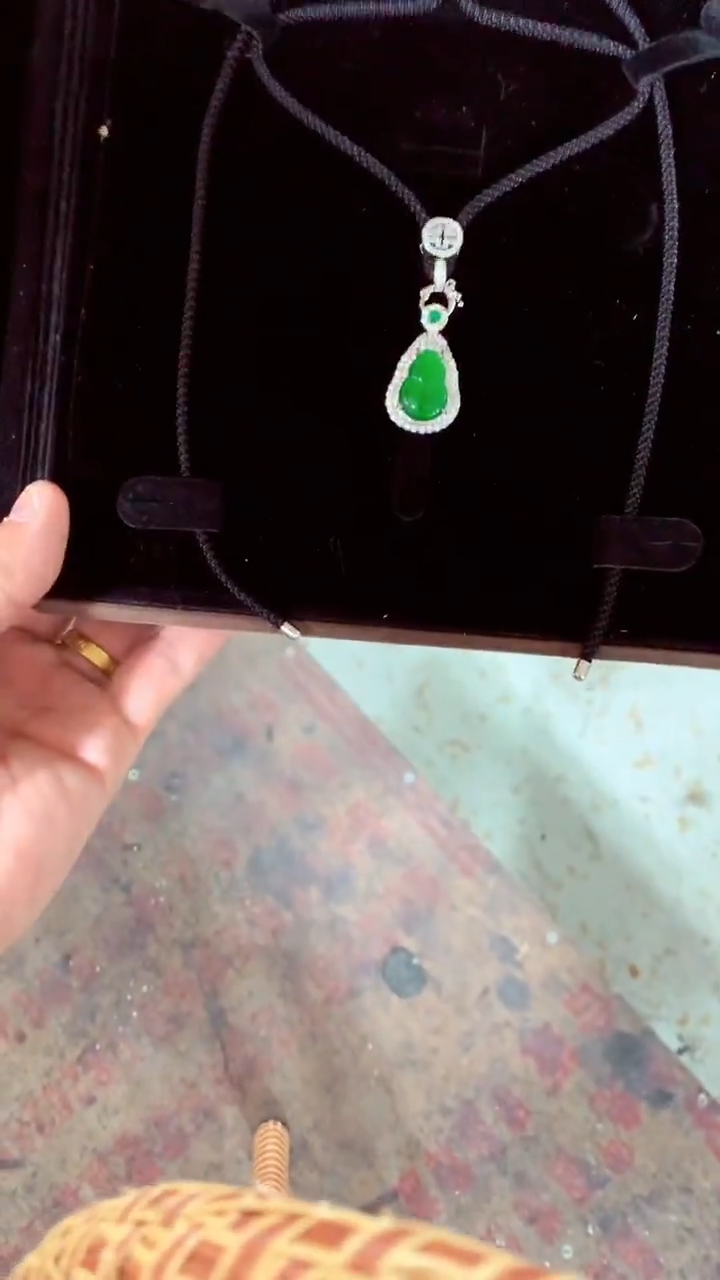 【闪购商品】定制翡翠未镶嵌W多样性发货拍一发一