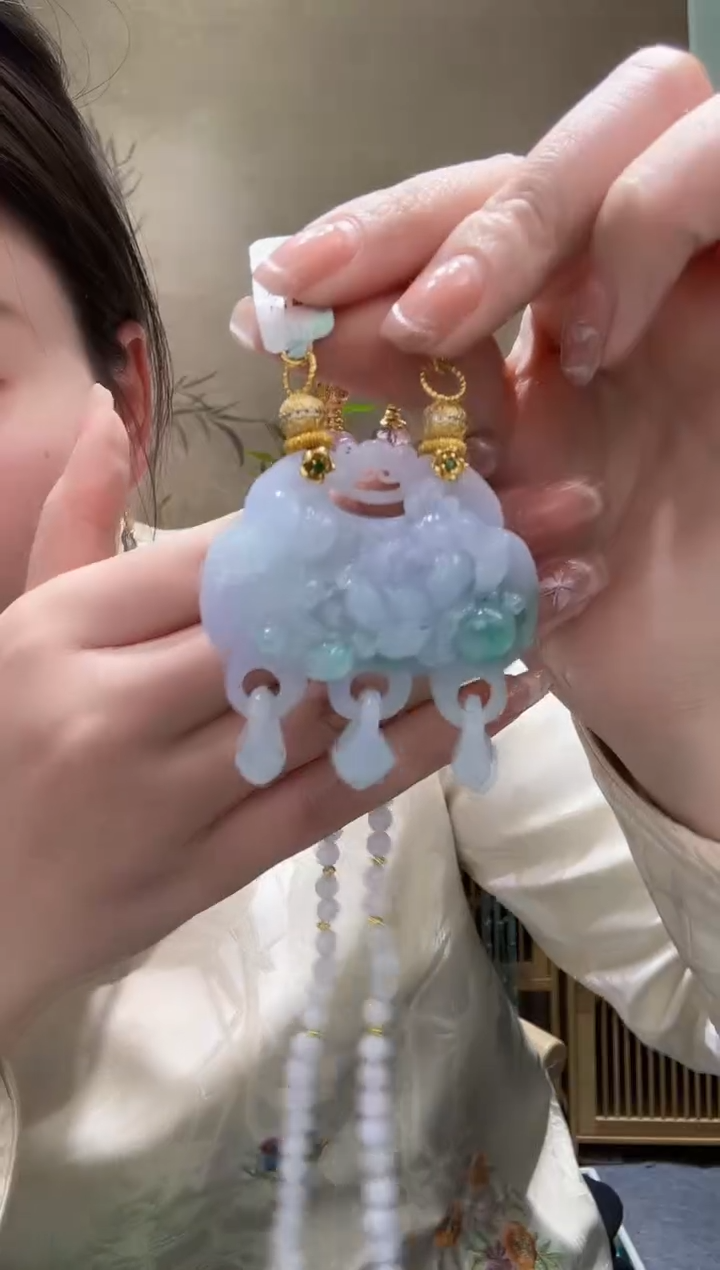 【闪购商品】翡翠颈饰未镶嵌吊坠